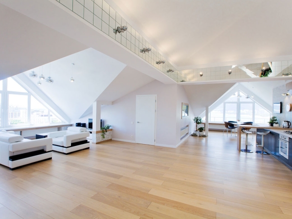 Luxury and Spacious Home on The Coast